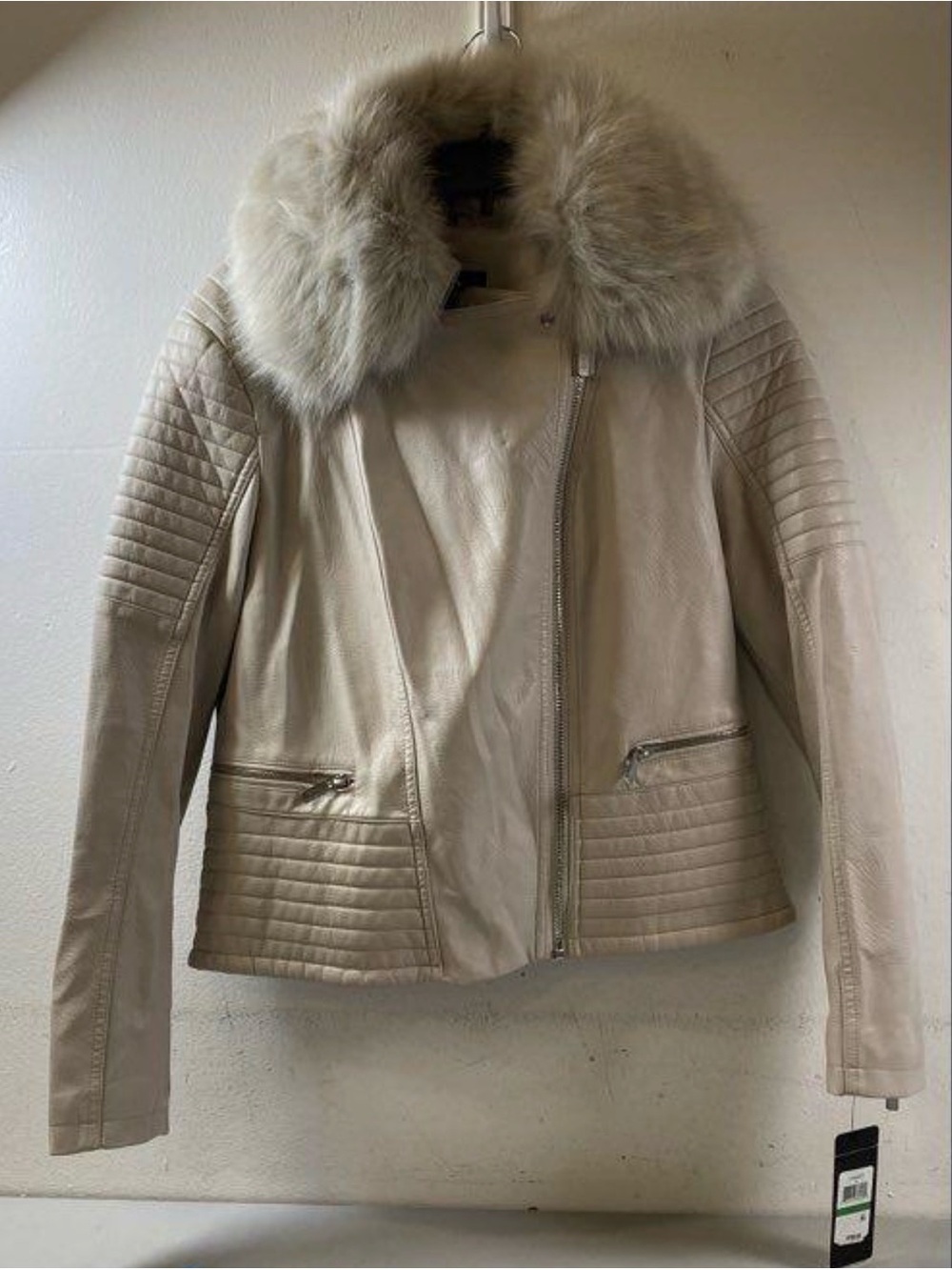 Women's Guess Y2K Cream Leather Jacket with Fur Collar NWT